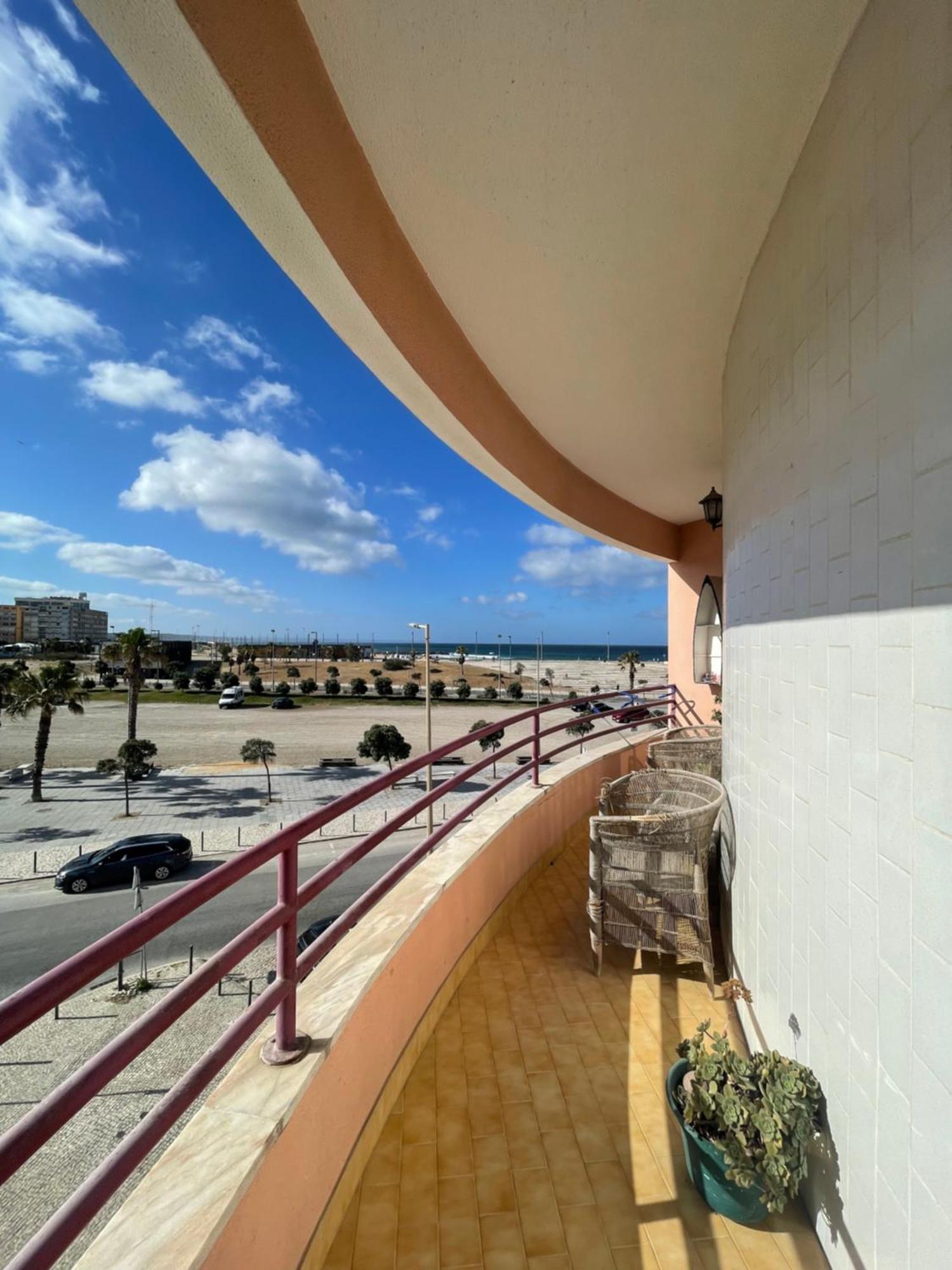 Апартаменти Apartamento Vista Praia E Mar- Кошта-да-Капаріка Екстер'єр фото